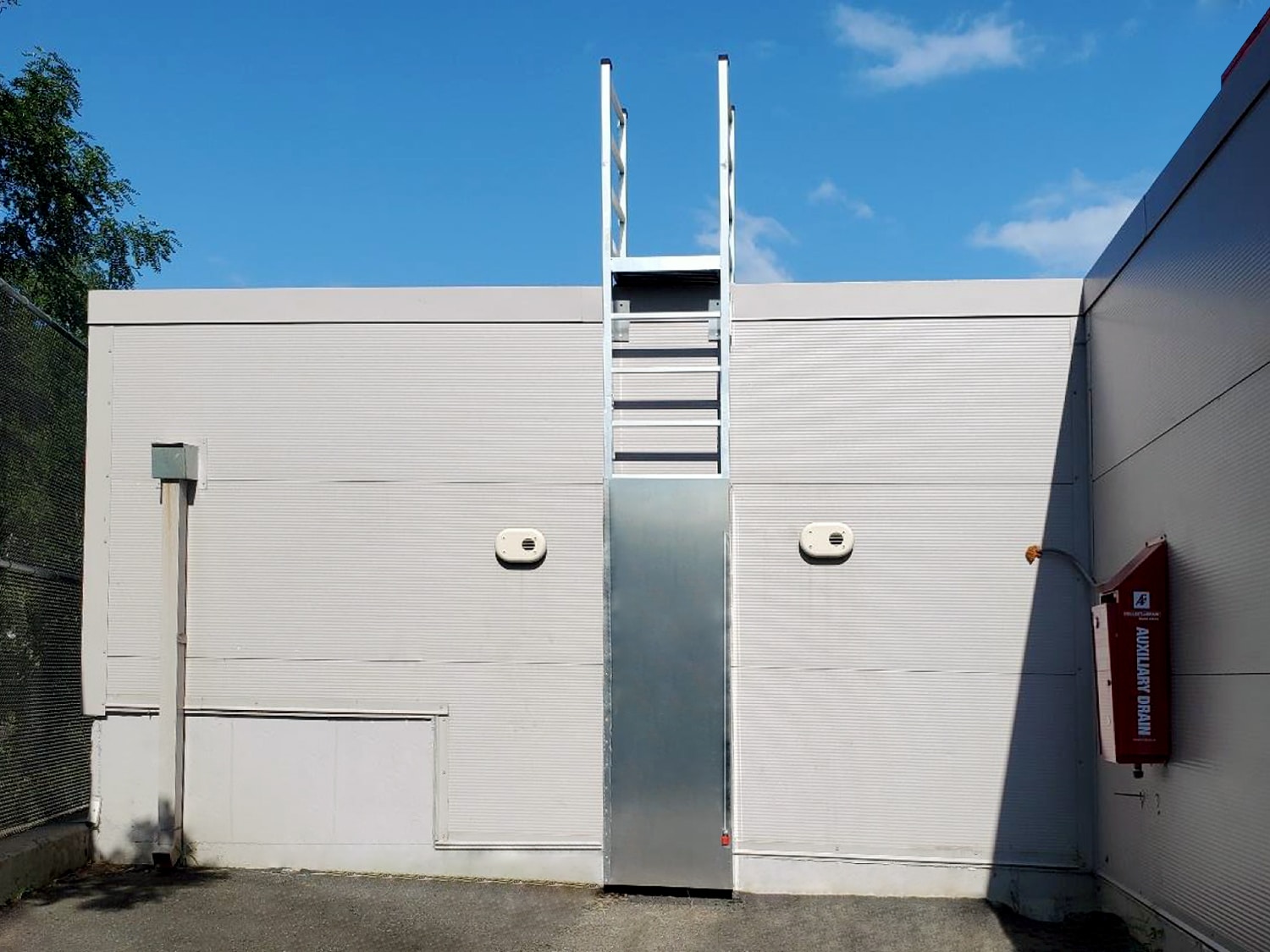 Ladder lockout wide - Safety Platforms